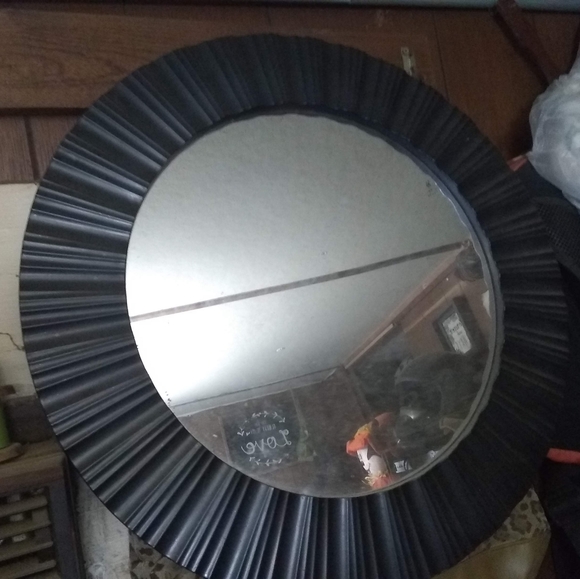 Mirrors - Picture 2 of 2